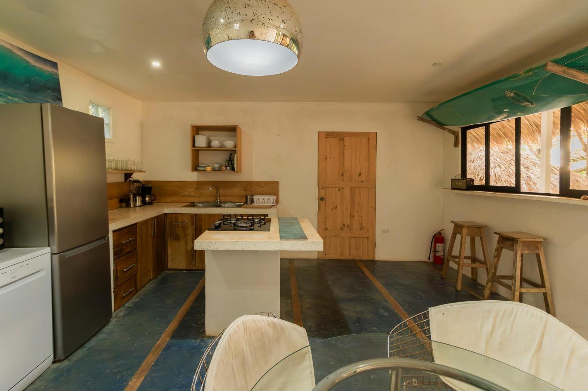 La Sana Surf Hotel, New Management, Few Mn Drive To The Beach Playa Santa Teresa  Bagian luar foto