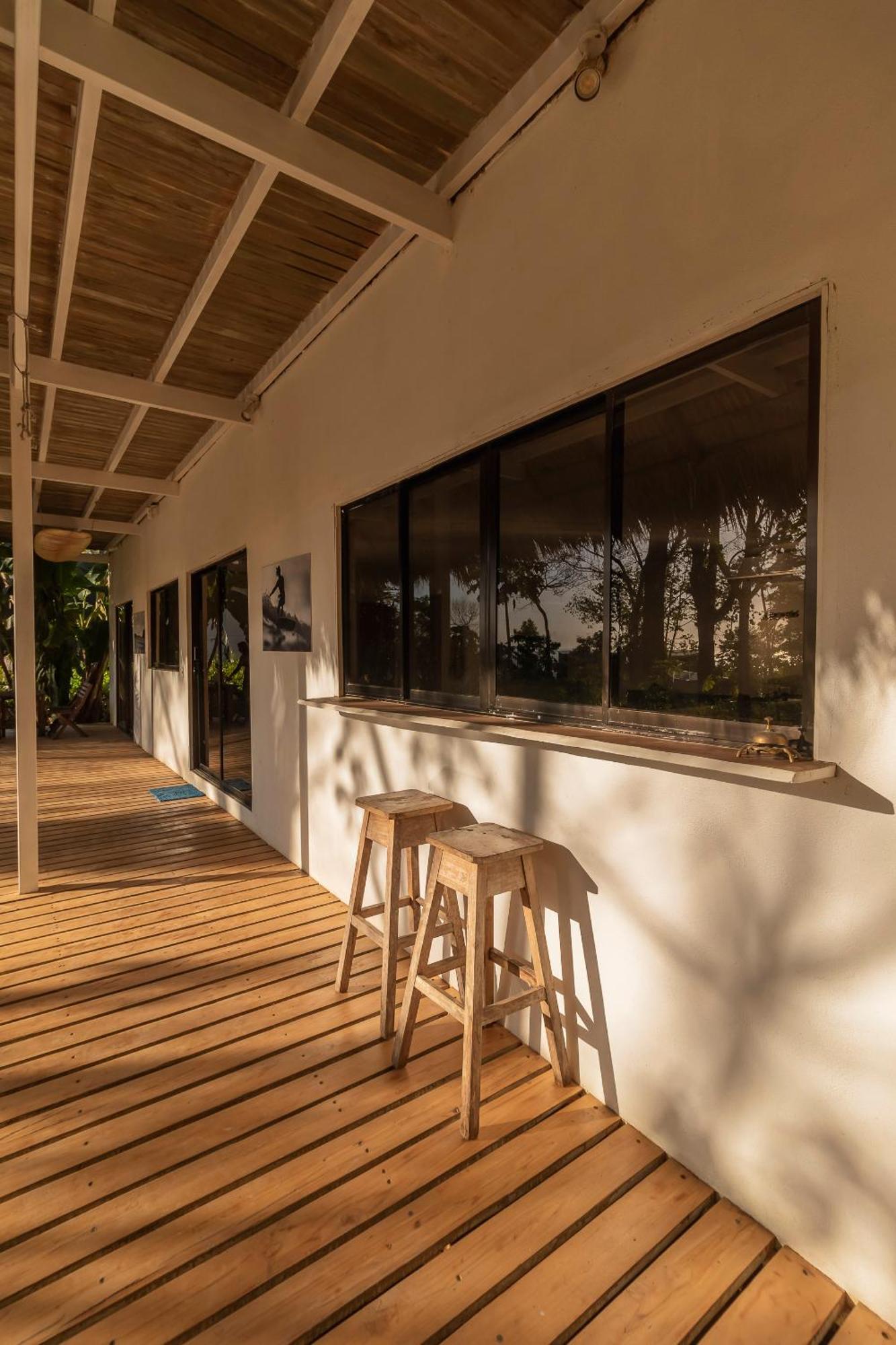 La Sana Surf Hotel, New Management, Few Mn Drive To The Beach Playa Santa Teresa  Bagian luar foto